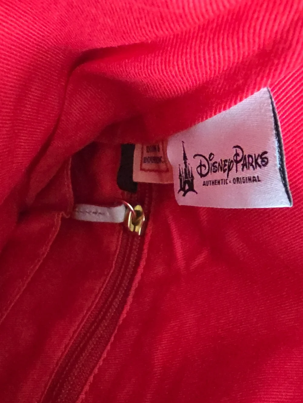 Dooney & Bourke adorable dooney